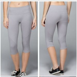 Lulu In the flow leggings.